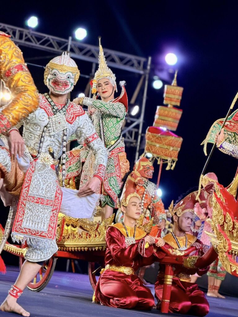 “การแสดงโขนไทยในงานเทศกาลพลุนานาชาติพัทยา 2568 สุดอลังการ”