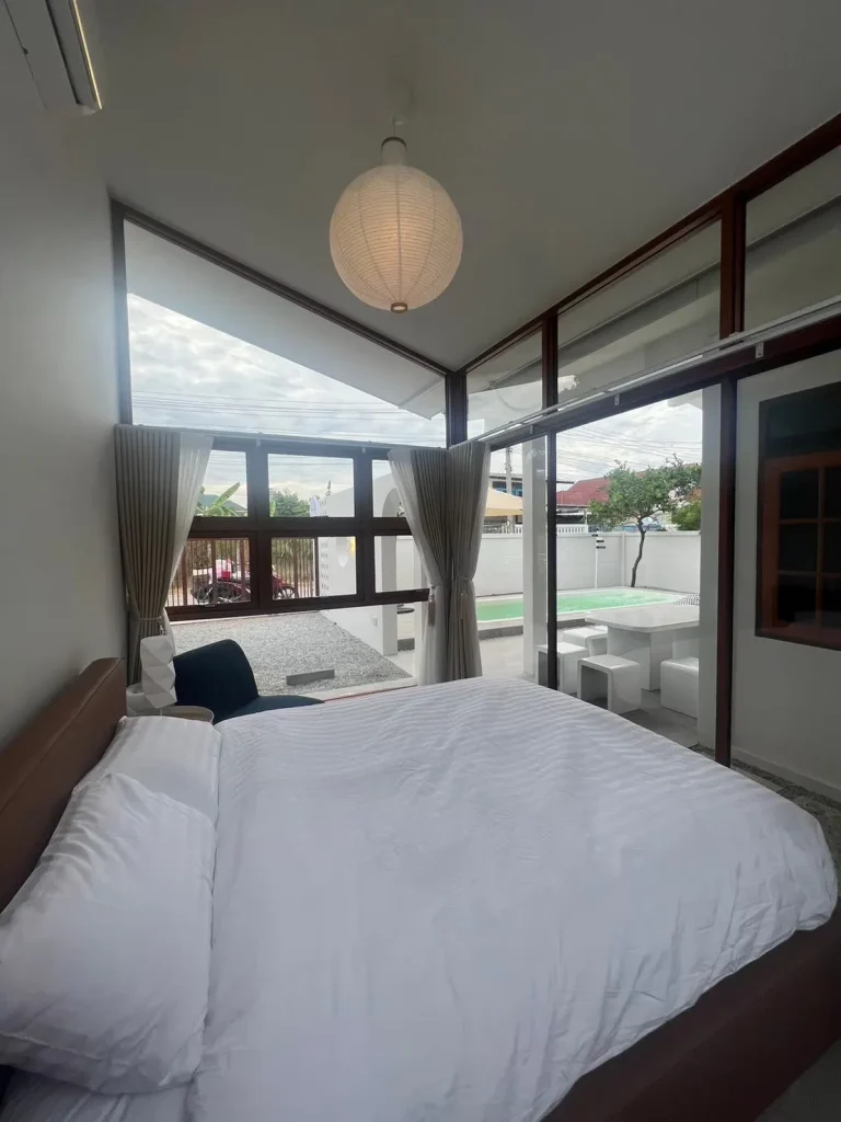 LINE_ALBUM_บ้าน OKINAWA POOLVILLA หาดบางแสน_260203_81
