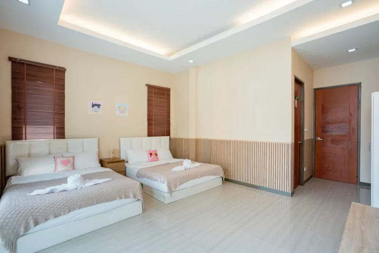 LINE_ALBUM_Wealthy House (เวล-ธี)_260630_142