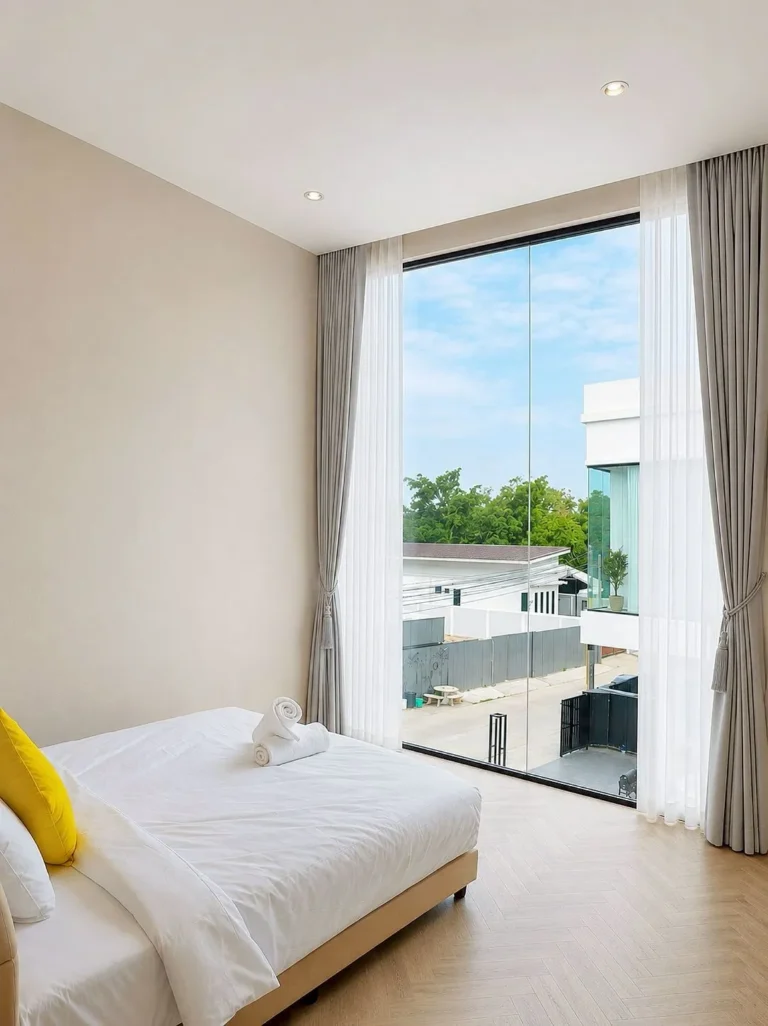 LINE_ALBUM_Celestia-8 beds , 12 baths_260711_16