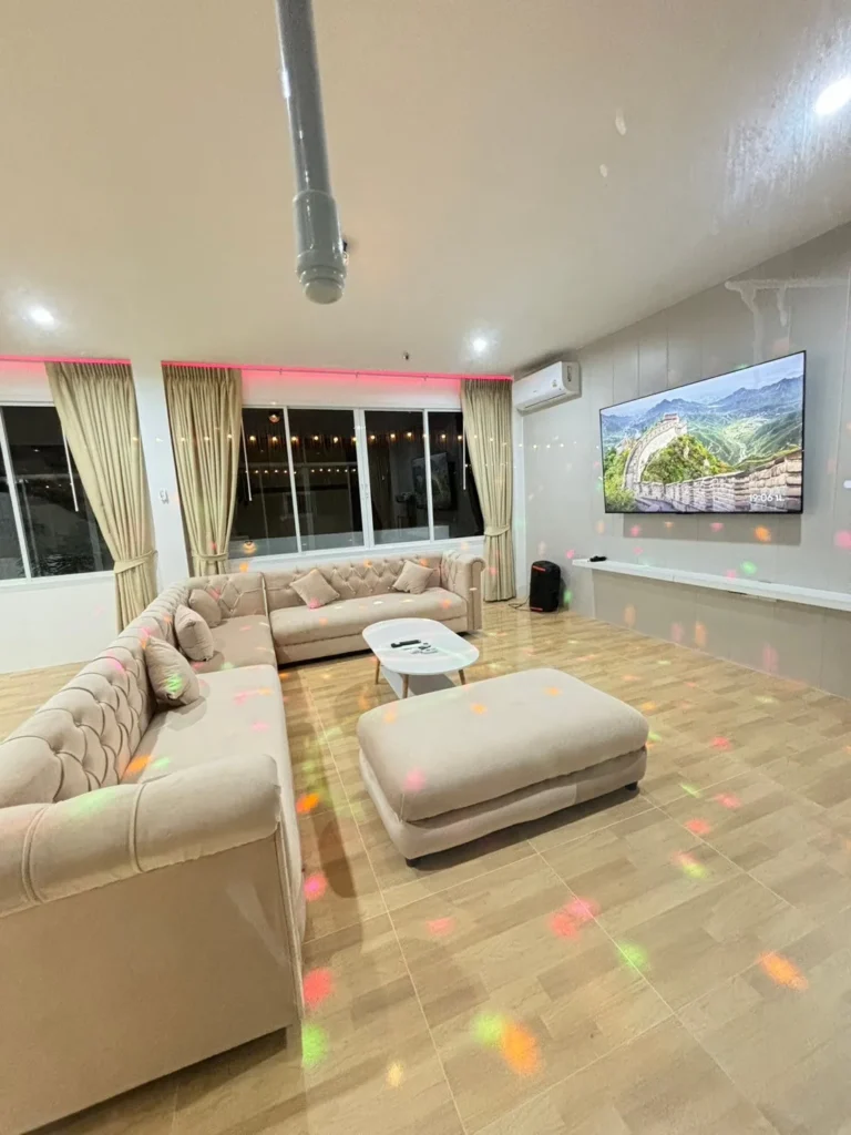 LINE_ALBUM_Dream pool villa 3_260630_34