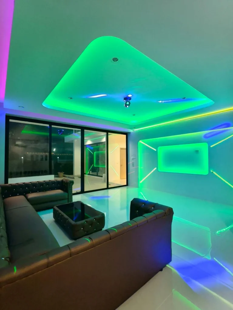 LINE_ALBUM_Jupiter_8 Beds, 12 Baths_260711_85