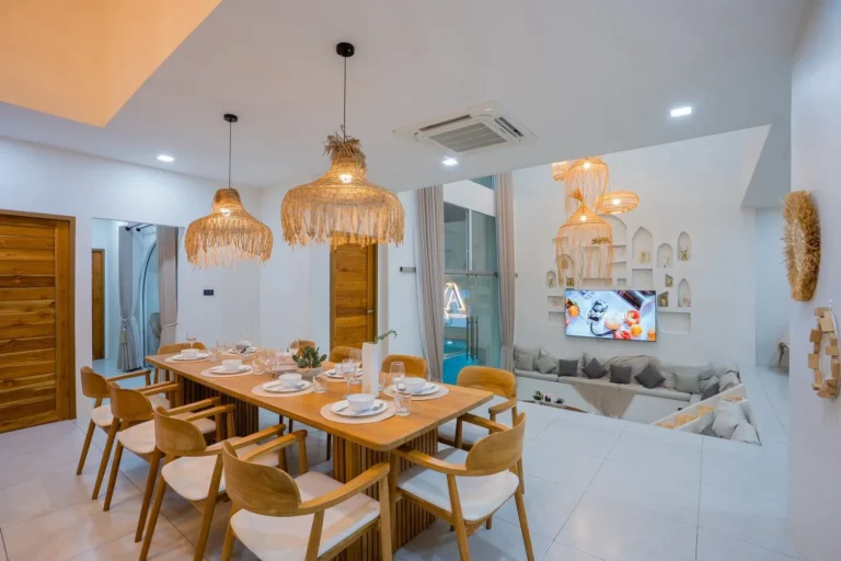 LINE_ALBUM_LYYA VILLA_260803_100