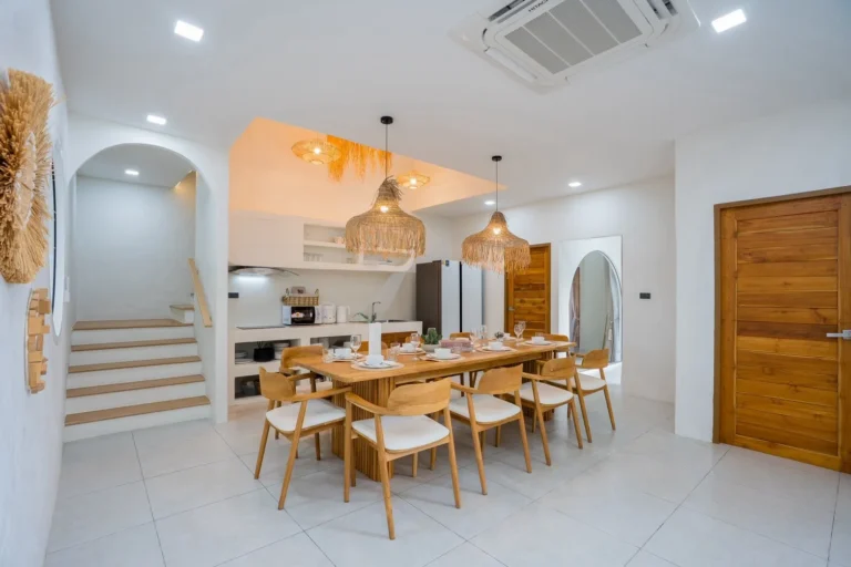 LINE_ALBUM_LYYA VILLA_260803_147