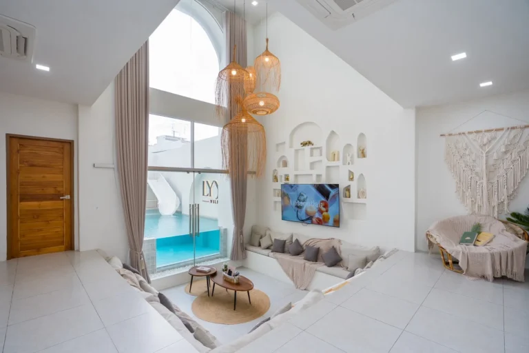 LINE_ALBUM_LYYA VILLA_260803_150