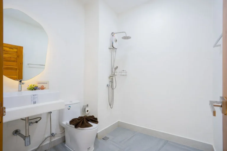 LINE_ALBUM_LYYA VILLA_260803_182