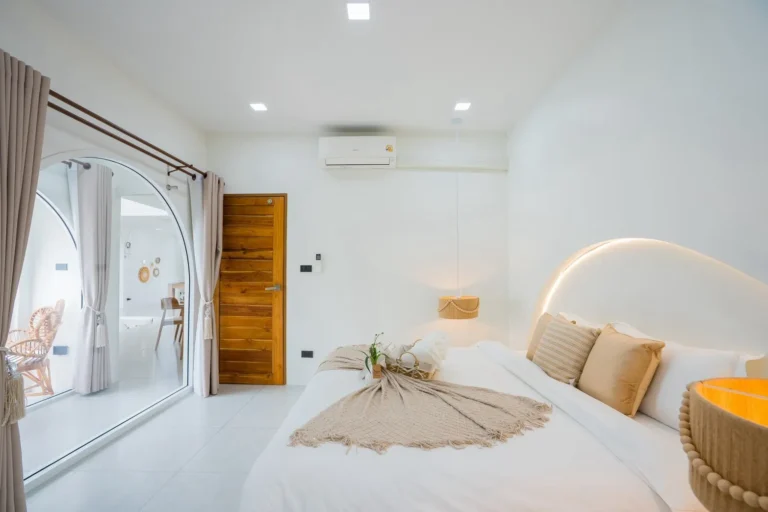 LINE_ALBUM_LYYA VILLA_260803_193