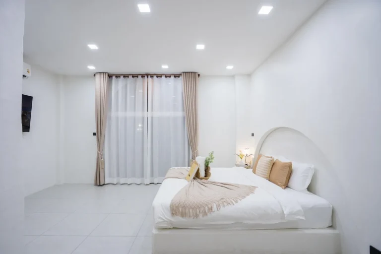 LINE_ALBUM_LYYA VILLA_260803_219
