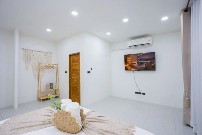 LINE_ALBUM_LYYA VILLA_260803_221