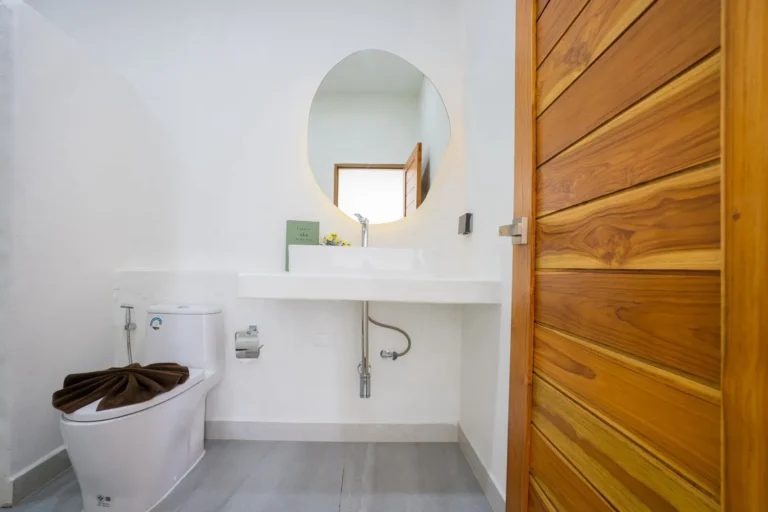 LINE_ALBUM_LYYA VILLA_260803_252
