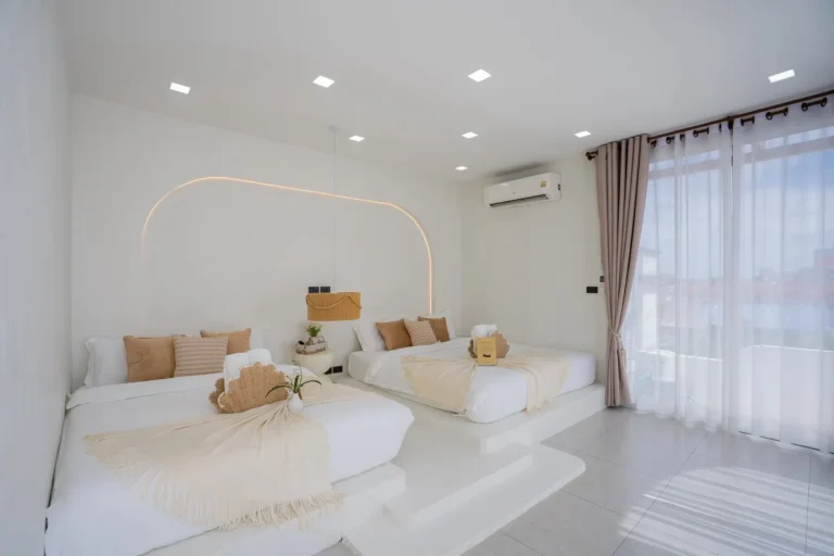 LINE_ALBUM_LYYA VILLA_260803_254