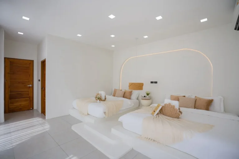 LINE_ALBUM_LYYA VILLA_260803_256