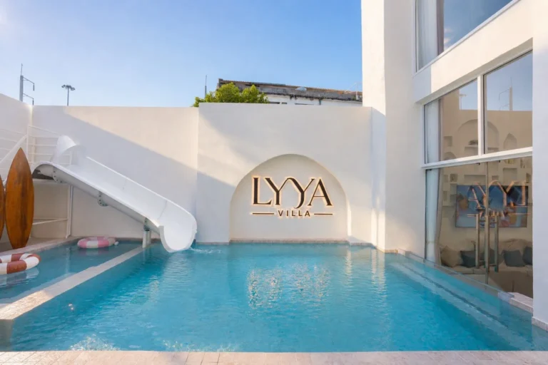 LINE_ALBUM_LYYA VILLA_260803_40