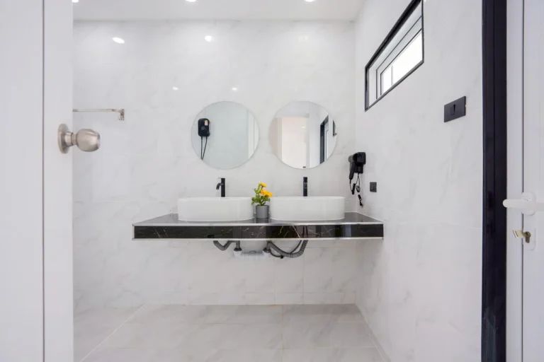 LINE_ALBUM_Labaris poolvilla_260928_165