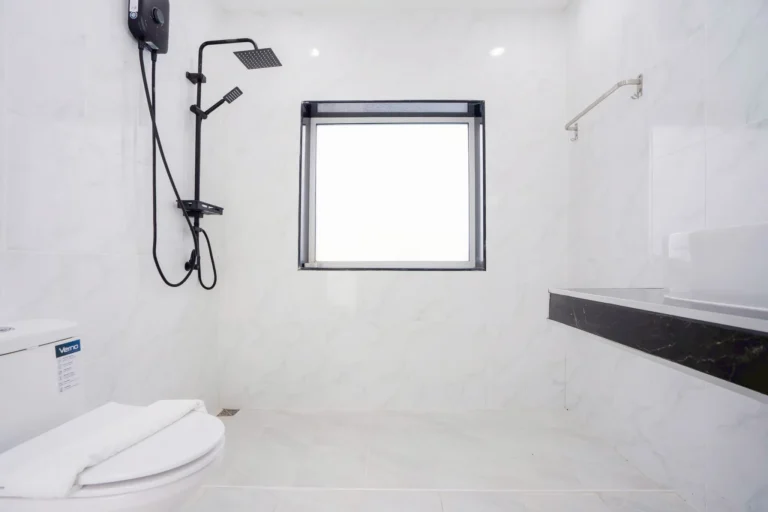 LINE_ALBUM_Labaris poolvilla_260928_167