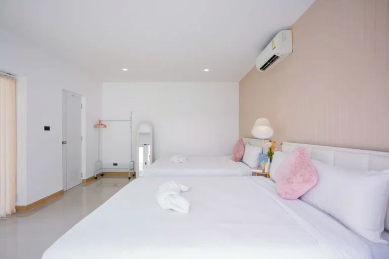 LINE_ALBUM_Labaris poolvilla_260928_172