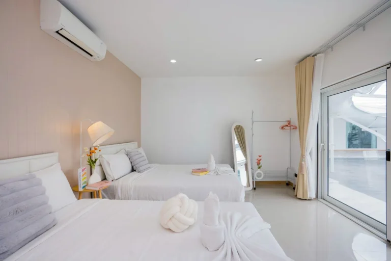 LINE_ALBUM_Labaris poolvilla_260928_199