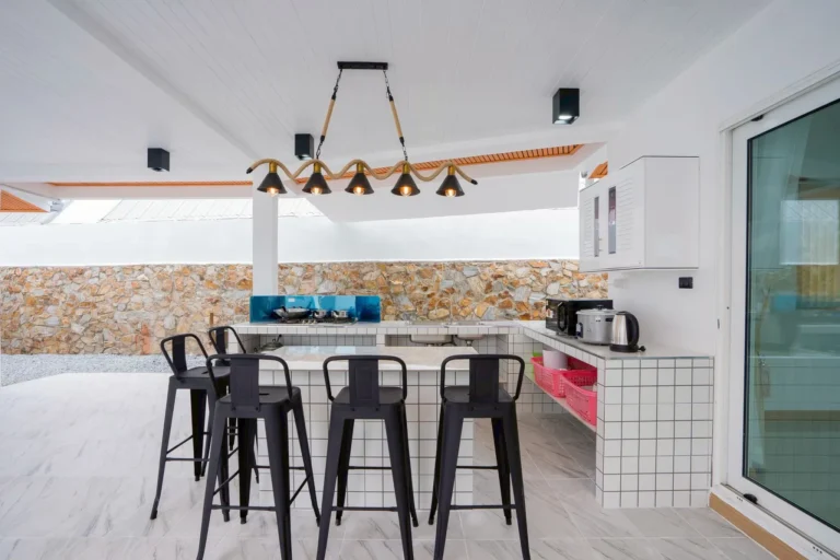 LINE_ALBUM_Labaris poolvilla_260928_215