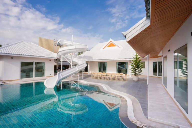 LINE_ALBUM_Labaris poolvilla_260928_34