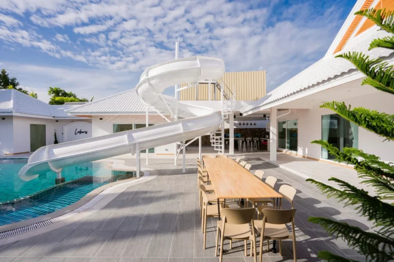 LINE_ALBUM_Labaris poolvilla_260928_38