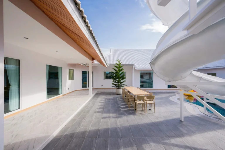 LINE_ALBUM_Labaris poolvilla_260928_48