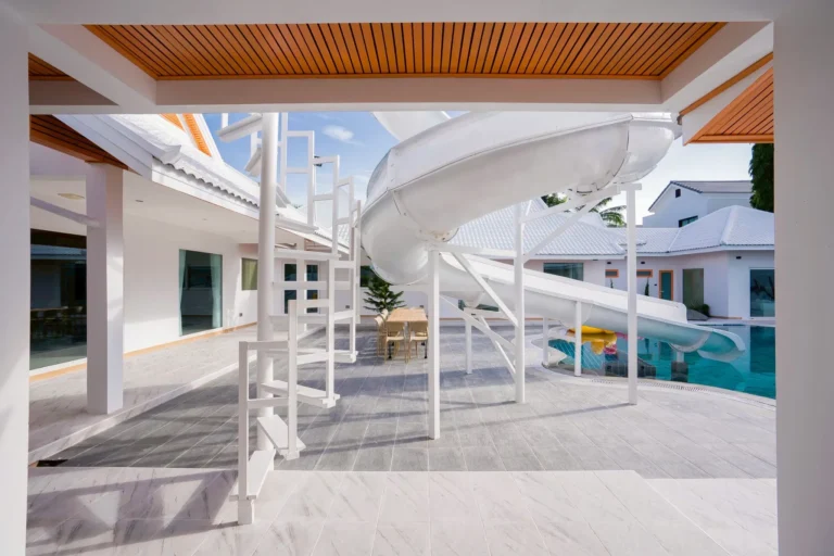 LINE_ALBUM_Labaris poolvilla_260928_49