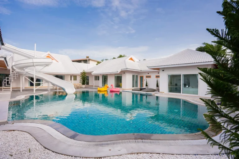 LINE_ALBUM_Labaris poolvilla_260928_8
